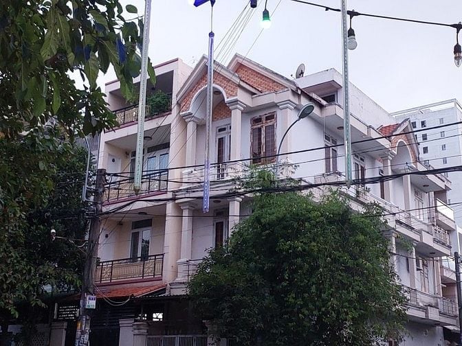 Bán Nhà  TÂN THỚI NHẤT PHAN VĂN HỚN - C VIÊN TRƯỚC NHÀ - 7.5*19
