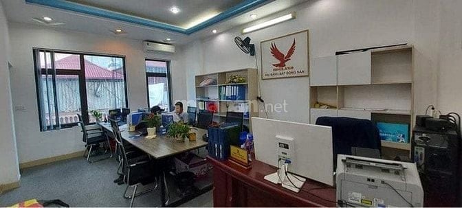 Cho thuê văn phòng số 6 Phạm Tuấn Tài 120m 15tr tháng có thang máy hầm