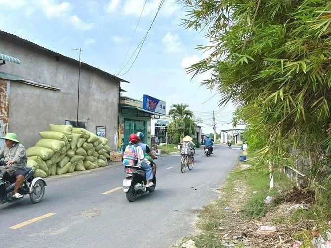 BÁN GẤP LÔ ĐẤT THỔ CƯ Ở TÂN PHÚ TRUNG 184m2 570 TRIỆUP