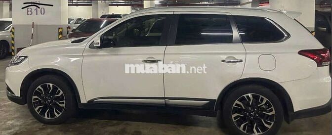 Mitsubishi Outlander 2.0 CVT Premium - 32000km