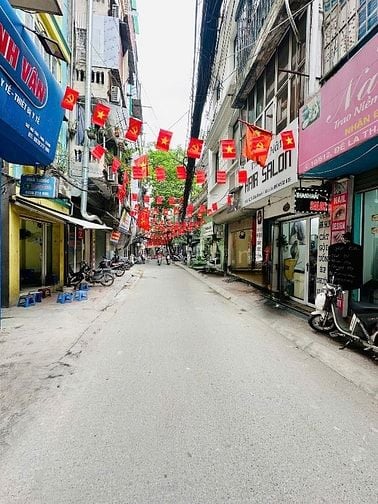 Ngõ 612 Đê La Thành 39m2*6t,thang máy,lô góc,kd,vỉa hè,oto tránh,15tỷ.