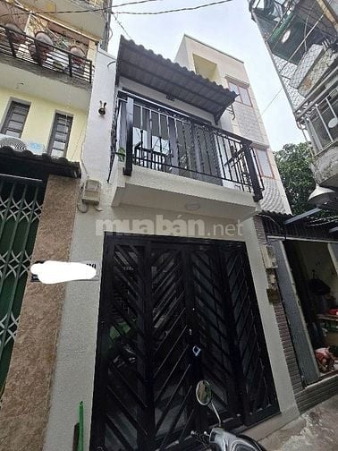 Cô chú cần bán căn nhà Thích Quảng Đức - Phú Nhuận / Giá 970 Triệu