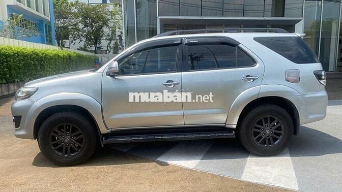 Toyota Fortuner 2015 2.5G 4x2 - 200000 km