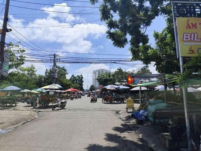Đất mặt tiền đường Phan Văn Hớn Hóc Môn giá rẻ