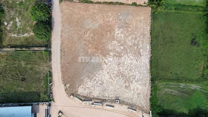 Tôi cần bán gấp lô đất liền kề Vinhomes Hậu Nghĩa trong hôm nay