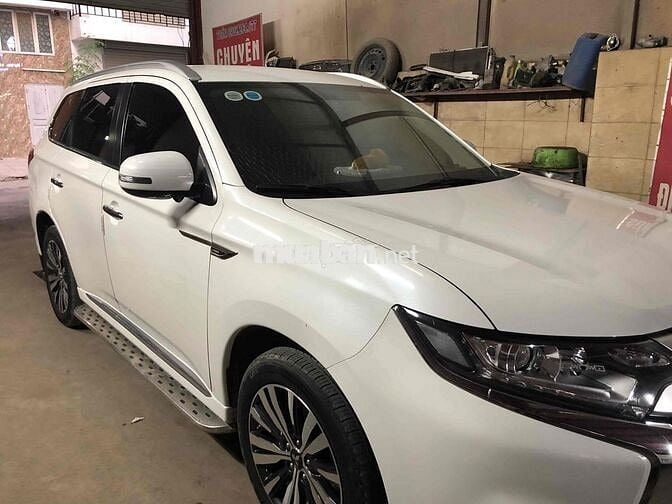 Mitsubishi Outlander 2023 2.0 CVT - 22222 km