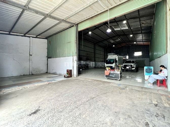 Cho thuê kho Hương Lộ 2, Bình Tân, 412m2, 30 triệu