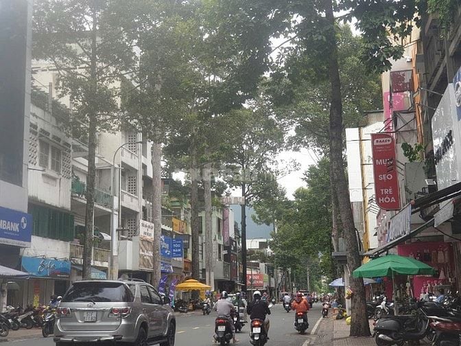 Cho thuê nhà mặt tiền kinh doanh đường Nguyễn Trãi, Phường 3, Quận 5