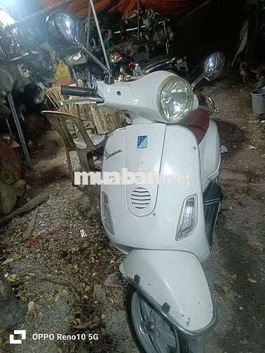 Piaggio Vespa Ý LX150