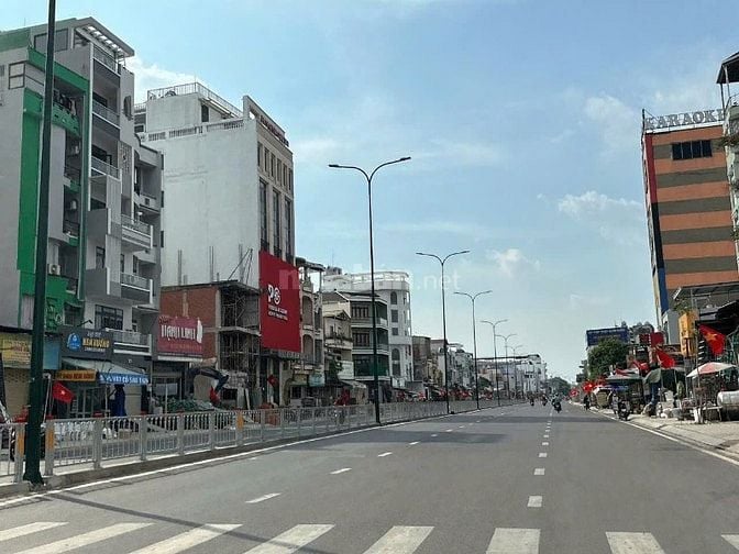 Bán Gấp Biệt thự 5 lầu HXT Lê Đức Thọ ngang 8m 180m2 chỉ 37,9 Tỷ TL 