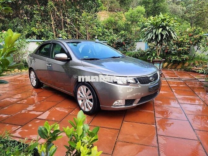 Kia cerato nhập khẩu stđ 6 cấp ,10 bóng khí