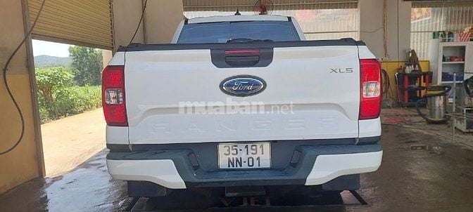 Cần bán gấp xe bán tải Ford Ranger xls bản 2022