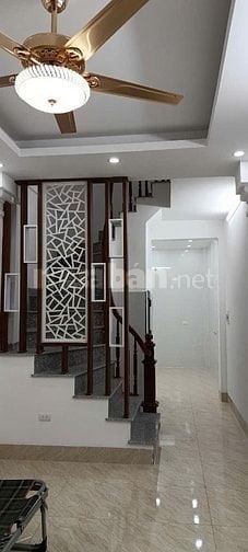 Bán nhà ngõ phố Hoàng Mai, diện tích 45m2x3 tầng, nhà mới, 5 phòng ngủ
