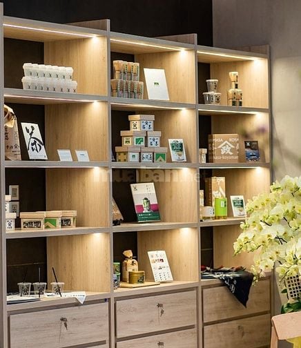 Tuyển nhân viên bán hàng xoay ca dịp hè
