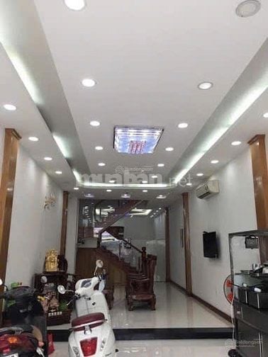 Bán Nhanh Nhà HXH 8m đường Sư Vạn Hạnh, P9, Q5. DT 4mx22,5m. Giá Tốt