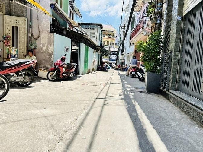 TÔ HIẾN THÀNH, CMT8 QUẬN 10 - HẺM XE HƠI 6M,DT 64M2 5 TẦNG CHỈ 13Đ HƠN
