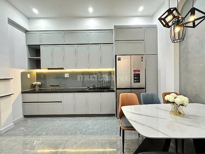 Cách chợ Bà Chiểu 100m, nhà Phan Bội Châu 52, giá 1tỷ520, sổ riêng