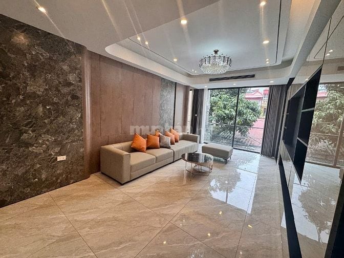 NHÀ MỚI Ở LUÔN - 60m2 THANG MÁY - TRUNG TÂM BỒ ĐỀ - LONG BIÊN