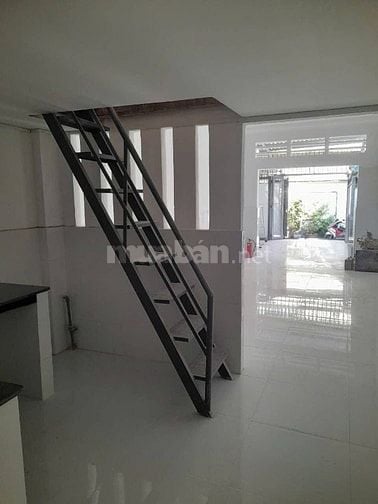 Nhà hxh nguyễn văn cừ. ,P.Cư Trinh Q1. 