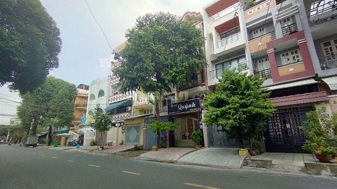 NHÀ BÁN MẶT TIỀN ĐS 22 Q6 DT(4X20)GIÁ 14,5 TỶ 