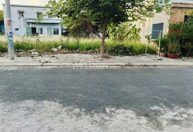 Bán đất 8x30. Gần KCN Thuận Đạo. Khu công nhân đông. Xây trọ sinh lời 