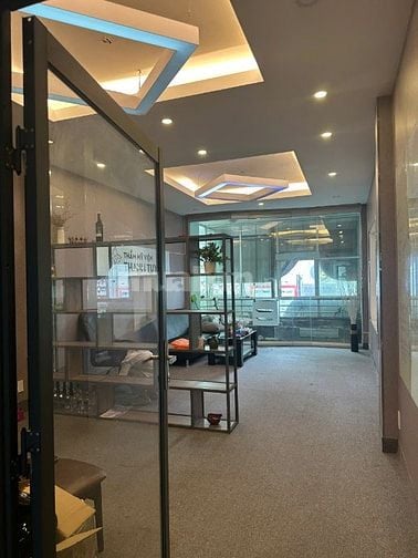 Văn phòng cho thuê mặt tiền đường 3/2, Quận 10, từ 50m2, đủ tiện nghi