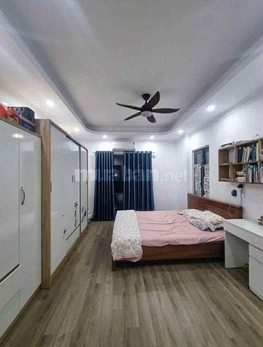 - Chính chủ cần bán gấp nhà 30m2 Mỹ Đình, giá 5,9 tỷ- Gần trường, chợ.