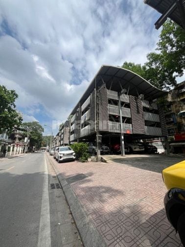 Nhà phân lô vuông đét, vỉa hè, ô tô tránh, kinh doanh đa ngành nghề