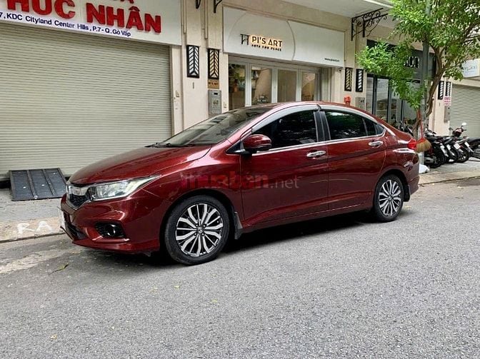 Gia đình sắp xuất cảnh cần bán xe đang sử dụng hiệu Honda City