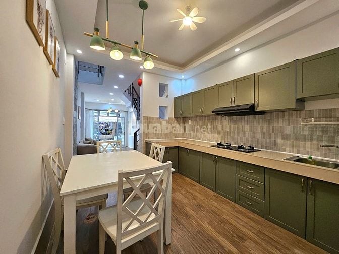 Nhà hẻm xe hơi Quận 10. DT 3.5x13m, 3 tầng giá 8 tỷ