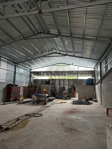 Cho thuê xưởng Lê Thị Riêng Quận 12. 400m2 Giá ưu đãi 30 triệu năm I