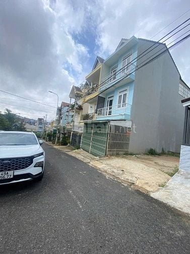 anh chị không ngại đường xa, em cũng không ngại nói