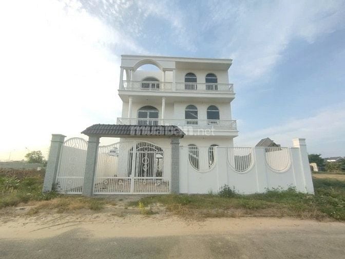 Khu KDC Phú Nhuận Q9, sổ đỏ, cần bán nhanh, giá thấp nhất trong dự án.