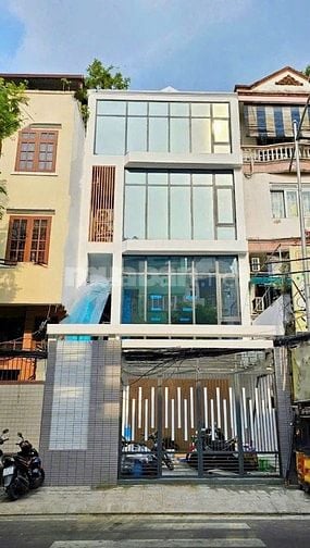 CỰC PHẨM ỐP KÍNH Mặt tiền 184C Lê Văn Sỹ - Có nội thất, P.10, Q.PN 