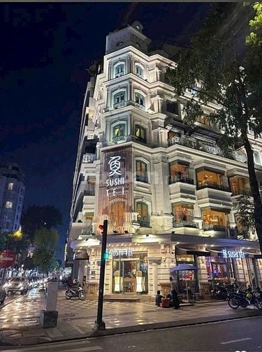 Cho thuê nhà GÓC 2MT: 200A Lý Tự Trọng, Bến Thành, Quận 1. gIÁ 16.000$