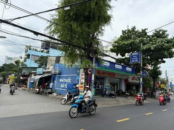 Cho thuêCăn Góc 2 Mặt Tiền Lê Đức Thọ_Gò Vấp_ Diện tích: 9,7m x 20m 