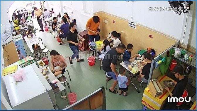 Cần sang Quán hủ tiếu Phan Văn Hớn 