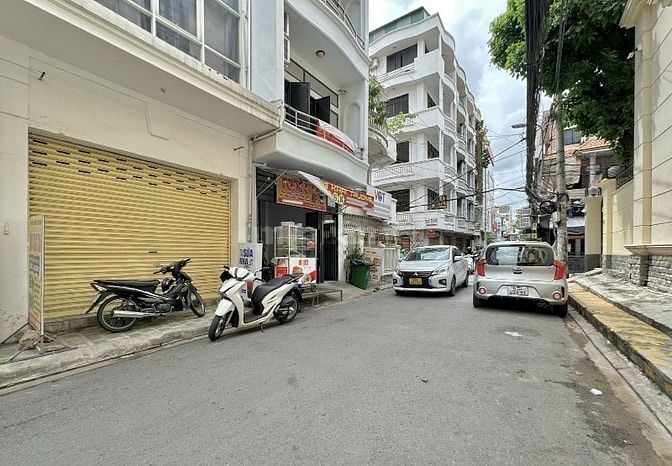 HIẾM CÓ 69 NGUYỄN GIA TRÍ (D2)- 80m2 (4x20)- 5 TẦNG- 22,x TỶ TL