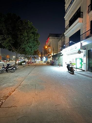 NHÀ MẶT PHỐ NGỌC THỤY LONG BIÊN KINH DOANH. DÒNG TIỀN 9TR