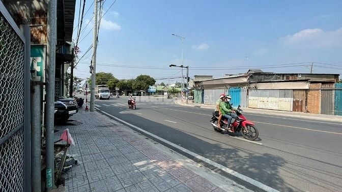 Bán đất mặt tiền đường Nguyễn Chí Thanh, 546,6 m2, Bình Dương