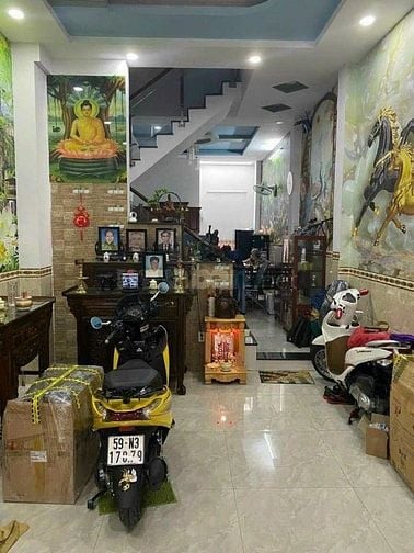 Cho thuê nhà mặt tiền hẽm 4PN - 216 m2
