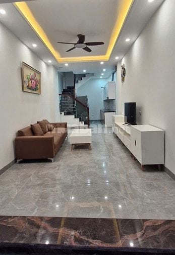Cho thuê nhà mới tinh Hồ Tùng Mậu: 40m2, 5 tầng, full nội thất, 13tr