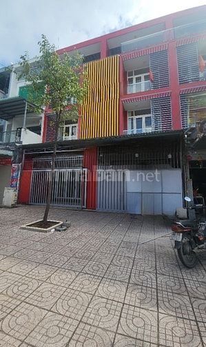 Cho thuê nhà nguyên căn Nguyễn Ảnh Thủ Q12 diện tích 10x26 trệt 4 lầu