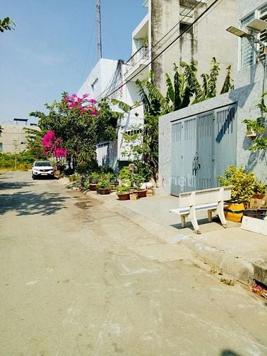 Cần bán nhanh nền đất Đông Dương quận 9, giá thấp, đầu tư tốt.