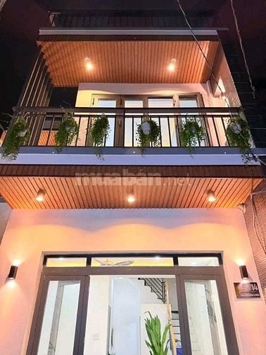 Kẹt vốn bán nhà Lý Thái Tổ, Quận 10. Giá 2,81 tỷ/60m2, sang tên ngay 