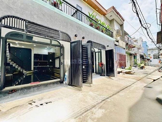 Định cư nước ngoài bán gấp Nhà Nguyễn Sĩ Cố,p15, Q8. Chỉ 2,42tỷ. Hẻm5m