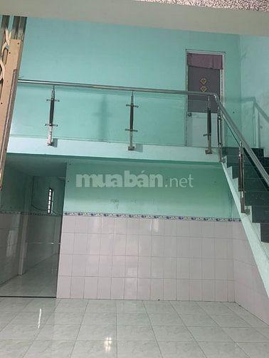 Cho thuê nhà nguyên căn  gác lửng mặt tiền  đường nhựa 