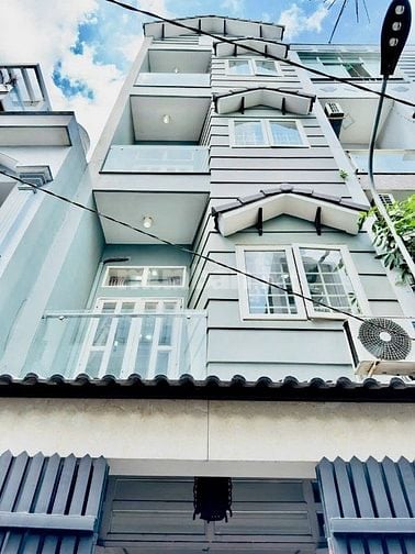 Bán căn 40,7m2 giá 1 tỷ 990 triệu đường Lê Hồng Phong, P2, Quận 5