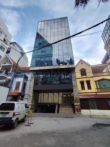 BÁN TOÀ VĂN PHÒNG HOÀNG QUỐC VIỆT, 270M2 × 8 TẦNG, MT 10.5M, 135 TỶ