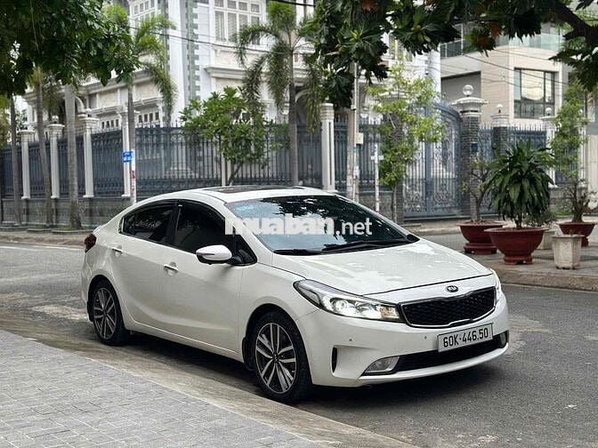 Kia Cerato 2016 2.0 AT - 70000 km
